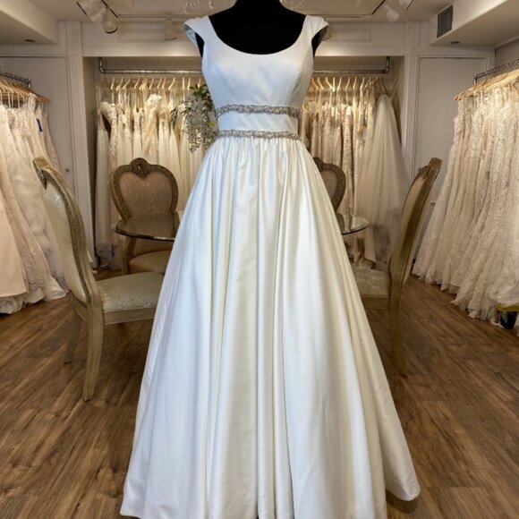 Aline Ballgown Satin Backless Wedding Dress, POCKETS Ivory Scoop Neck SAMPLE - Picture 4 of 11